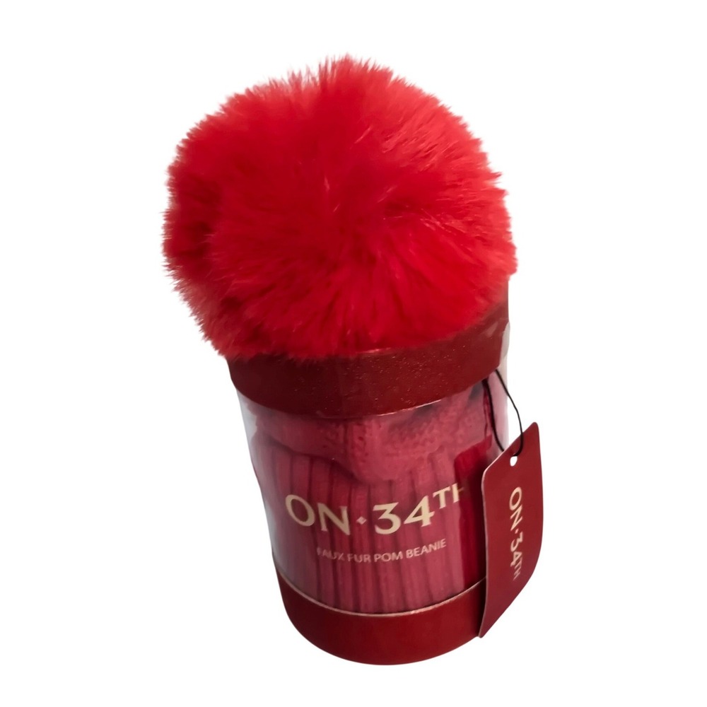 On 34th Red Ribbed Knit Beanie with Faux Fur Pom Pom One Size NWT Gift Box